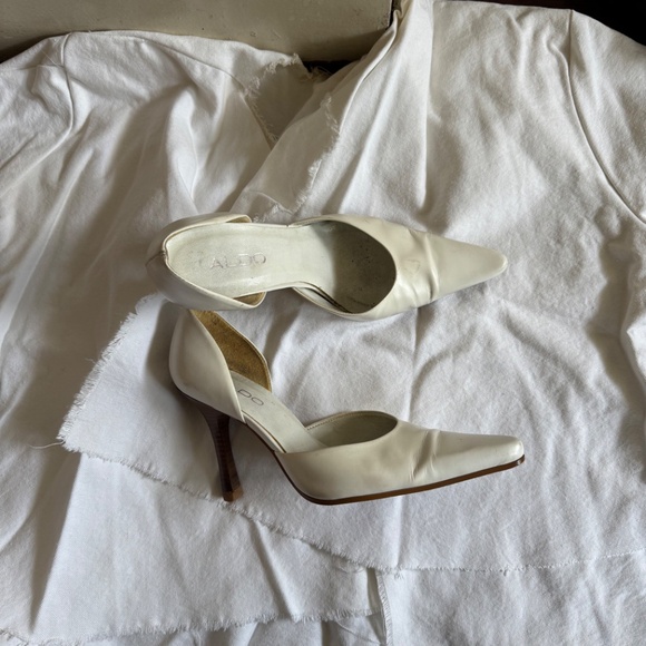 Aldo White Pumps High Heels Size 7 - Picture 2 of 6